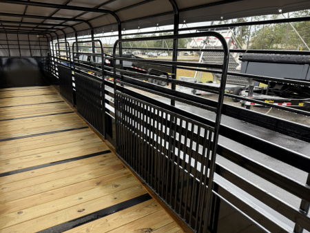 New ST3621G TEXAS TRAILERS 36' GOOSENECK STOCK TRAILER W/ TRIPLE AXLES, LRG TIRES, & LED LOAD LIGHTS