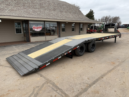 New 2026 MAXX-D 102”x32’ Gooseneck Hydraulic Dovetail Flatbed w/ Duals – YDX