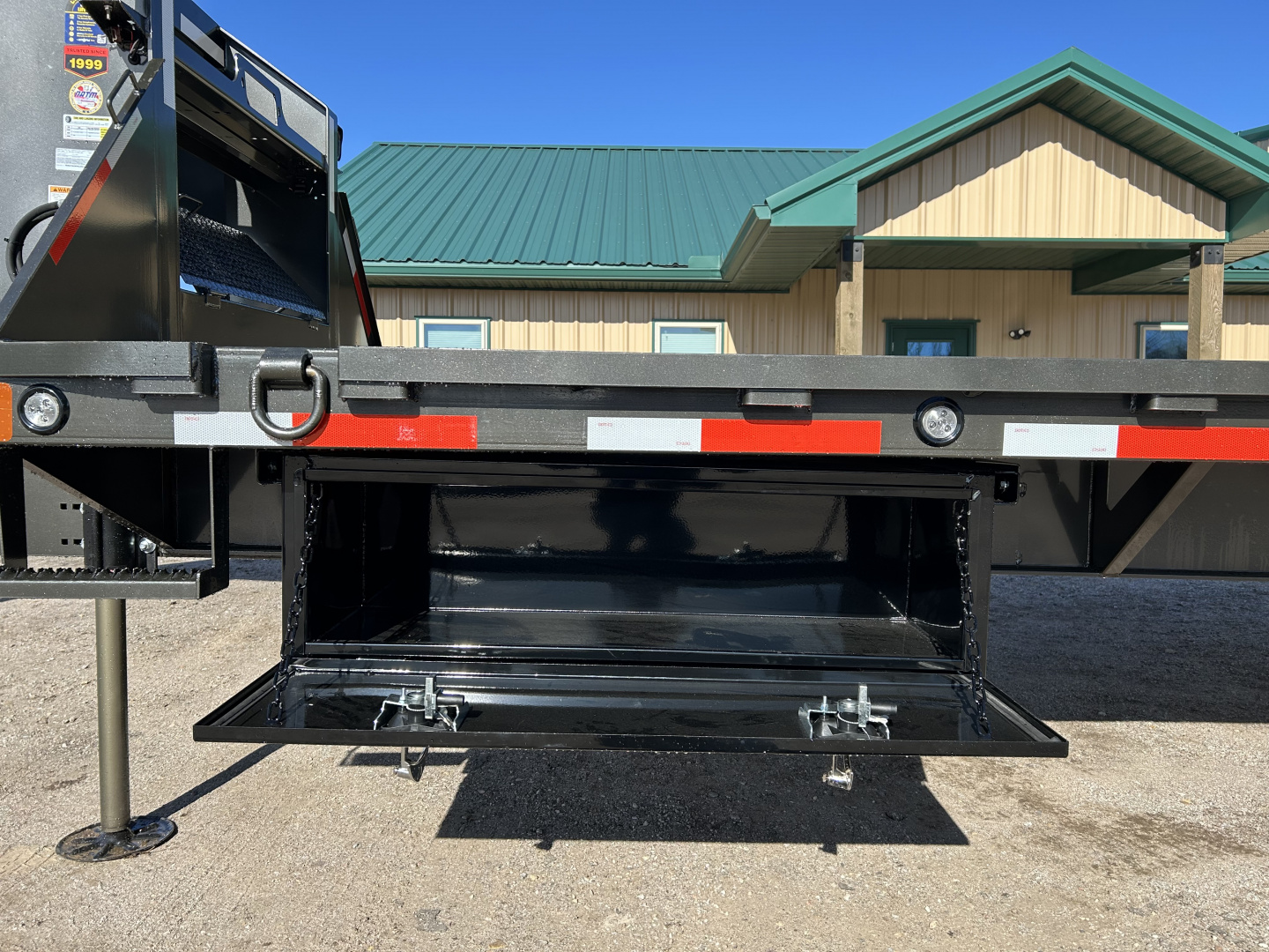 New 2026 MAXX-D YDX 102"X34' Flatbed Trailer