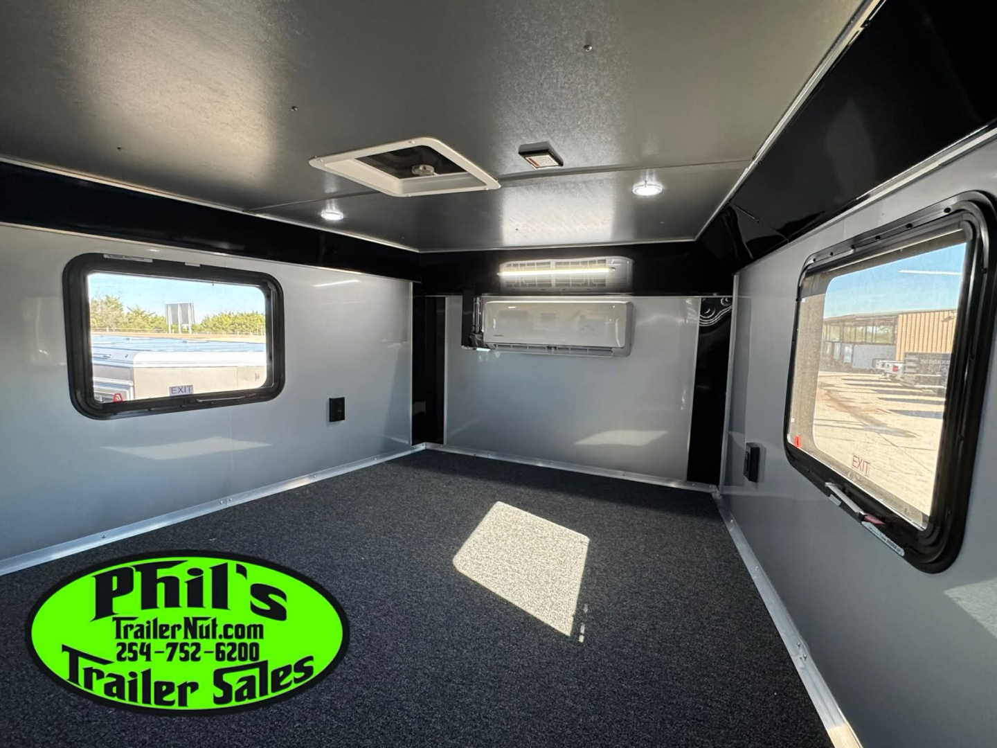 New Continental Cargo NEW 85X44 ENCLOSED CAR RACE TRAILER BATHROOM CAR HAULER CARGO Car / Racing Trailer