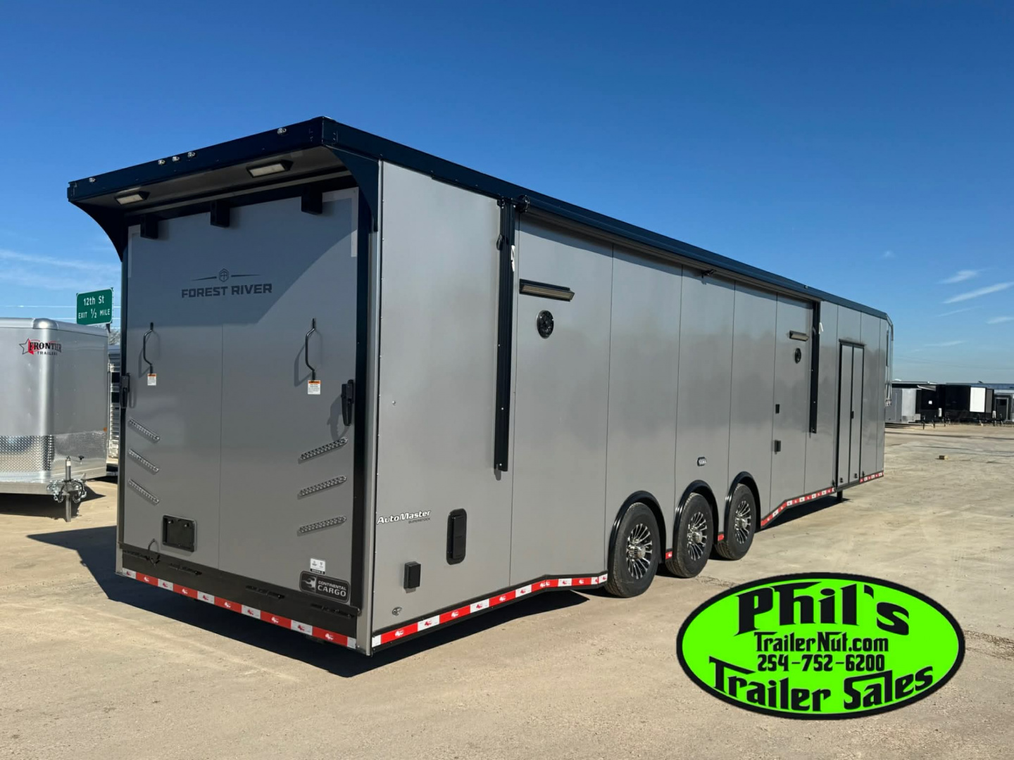 New Continental Cargo NEW 85X44 ENCLOSED CAR RACE TRAILER BATHROOM CAR HAULER CARGO Car / Racing Trailer