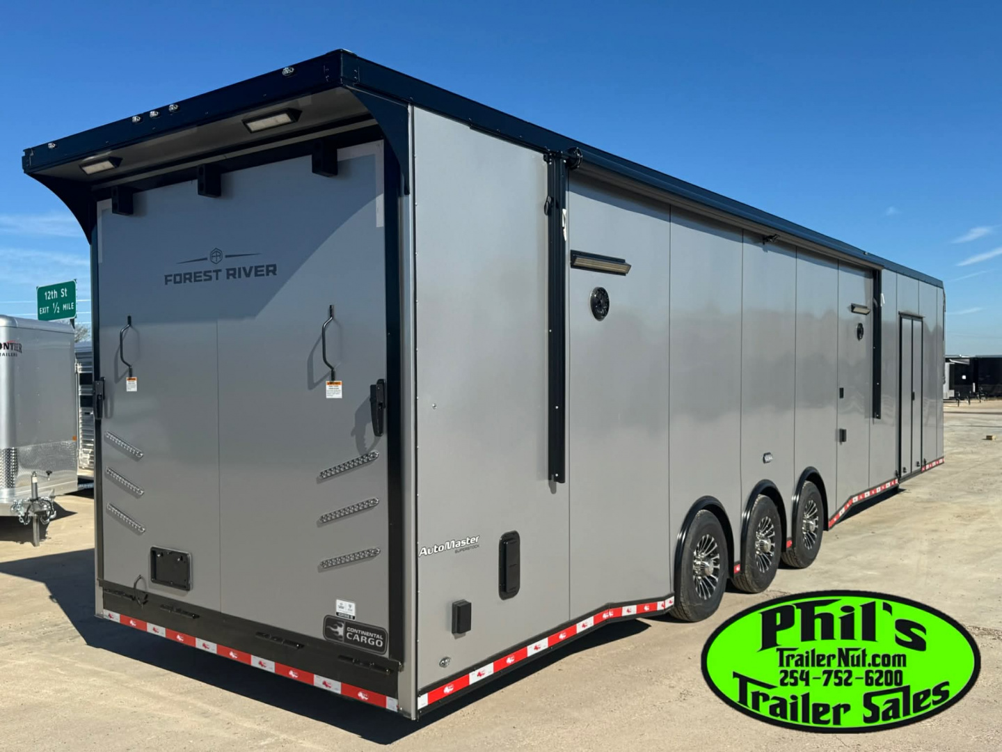 New Continental Cargo NEW 85X44 ENCLOSED CAR RACE TRAILER BATHROOM CAR HAULER CARGO Car / Racing Trailer