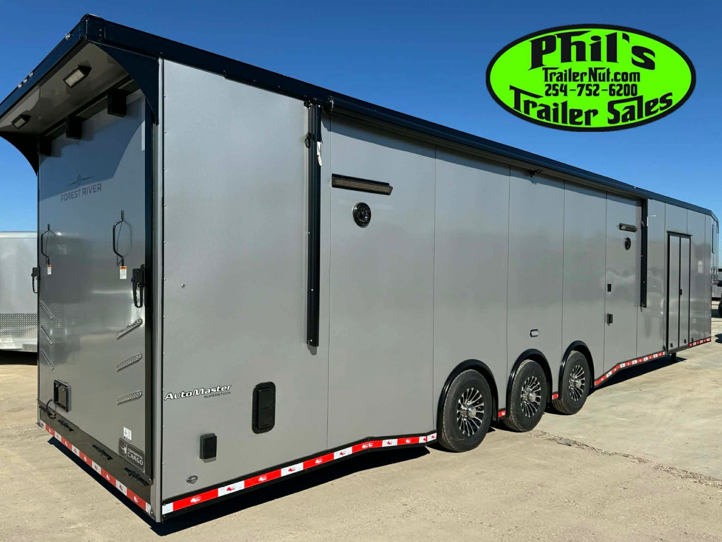 New Continental Cargo NEW 85X44 ENCLOSED CAR RACE TRAILER BATHROOM CAR HAULER CARGO Car / Racing Trailer