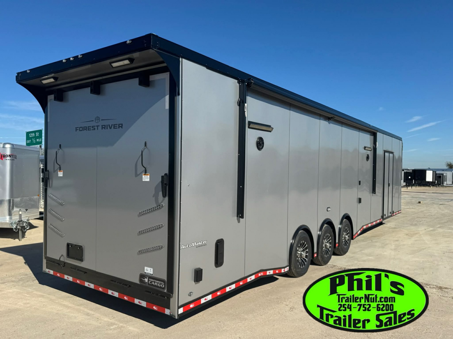 New Continental Cargo NEW 85X44 ENCLOSED CAR RACE TRAILER BATHROOM CAR HAULER CARGO Car / Racing Trailer