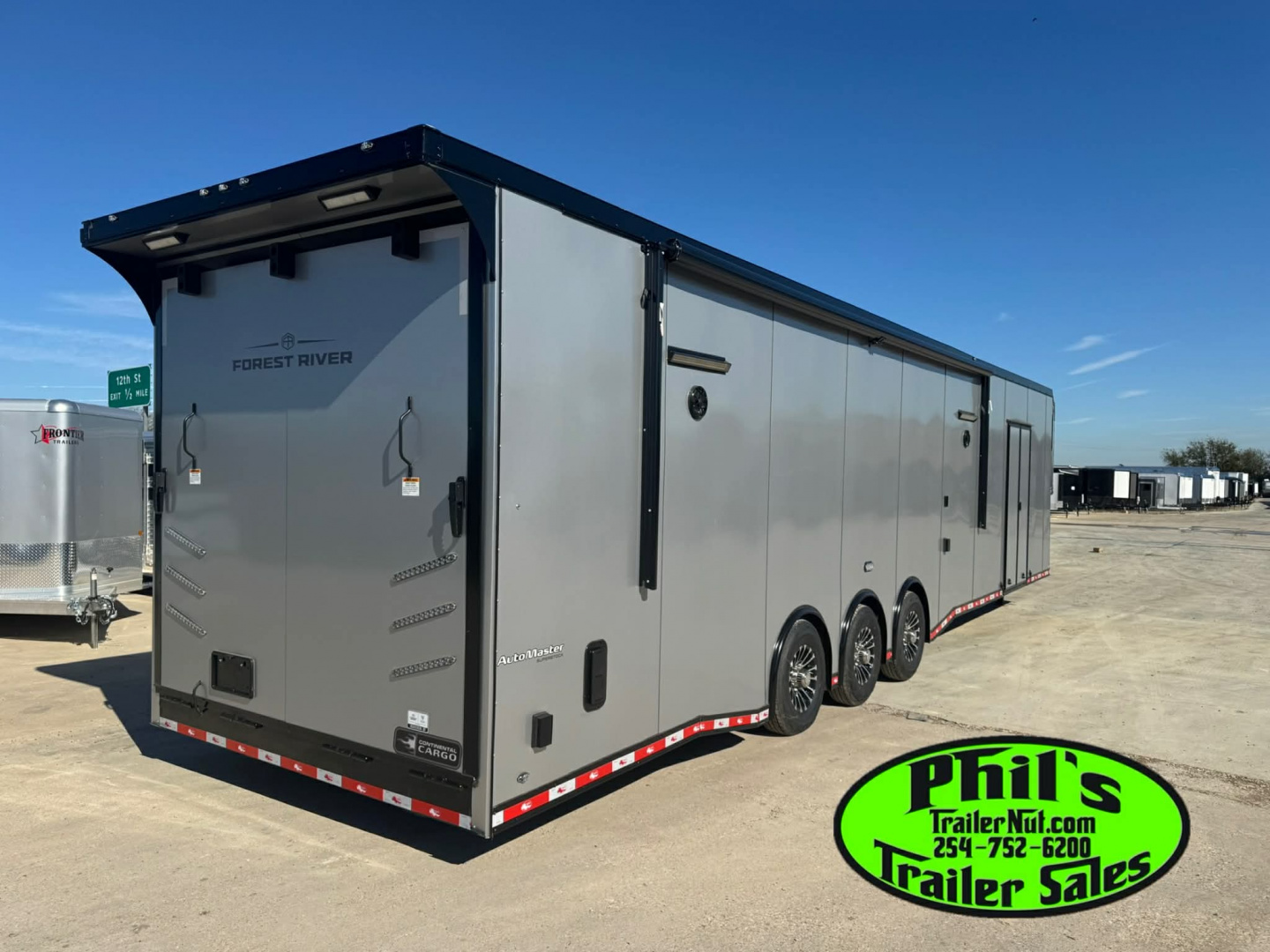 New Continental Cargo NEW 85X44 ENCLOSED CAR RACE TRAILER BATHROOM CAR HAULER CARGO Car / Racing Trailer