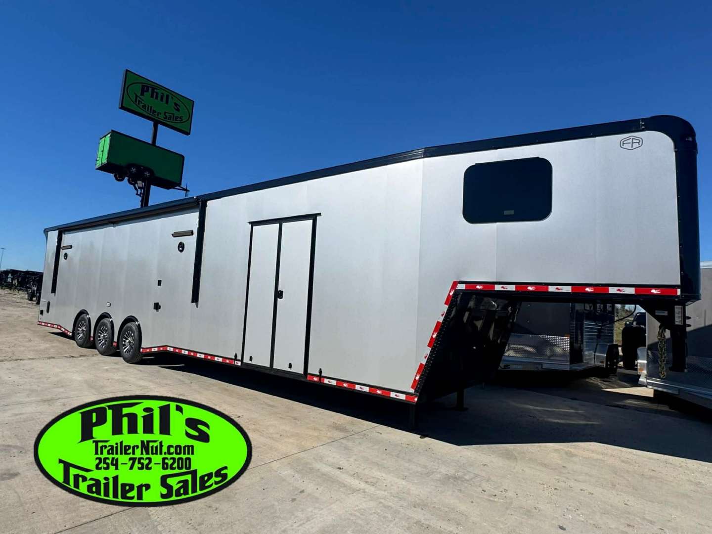 New Continental Cargo NEW 85X44 ENCLOSED CAR RACE TRAILER BATHROOM CAR HAULER CARGO Car / Racing Trailer