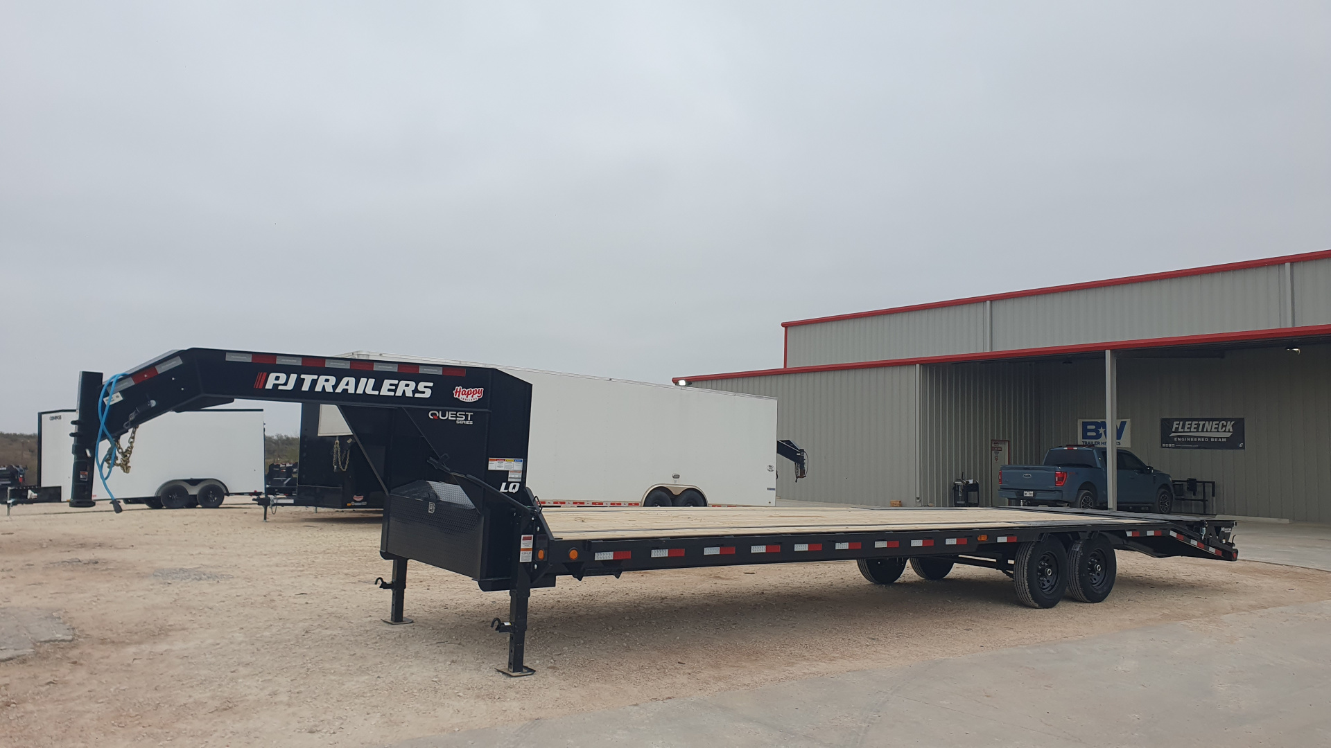 New 2026 PJ 102”x32’ Quest Gooseneck Flatbed w/ Singles – LQ