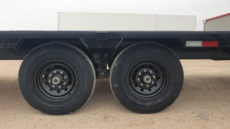 New 2026 PJ 102”x32’ Quest Gooseneck Flatbed w/ Singles – LQ