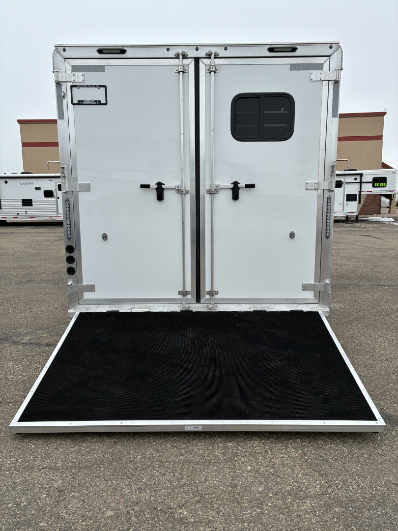 New 2026 SMC 3H 13' LQ Horse Trailer