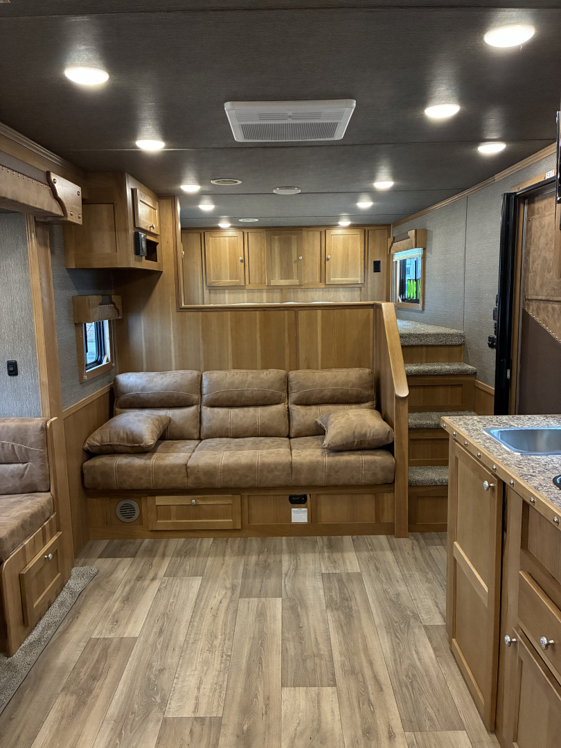 New 2026 SMC 3H 13' LQ Horse Trailer