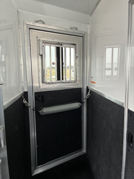 New 2026 SMC 3H 13' LQ Horse Trailer