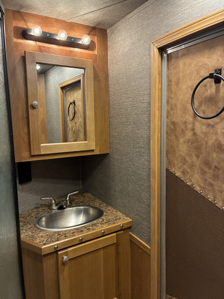 New 2026 SMC 3H 13' LQ Horse Trailer