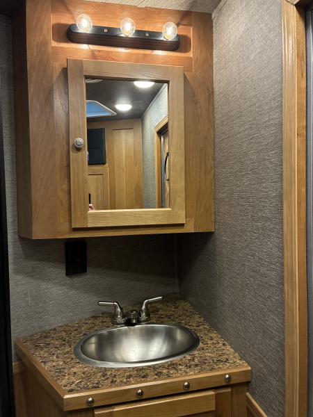 New 2026 SMC 3H 13' LQ Horse Trailer