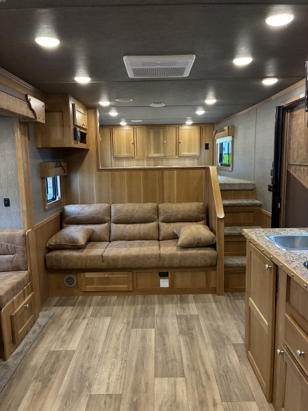 New 2026 SMC 3H 13' LQ Horse Trailer