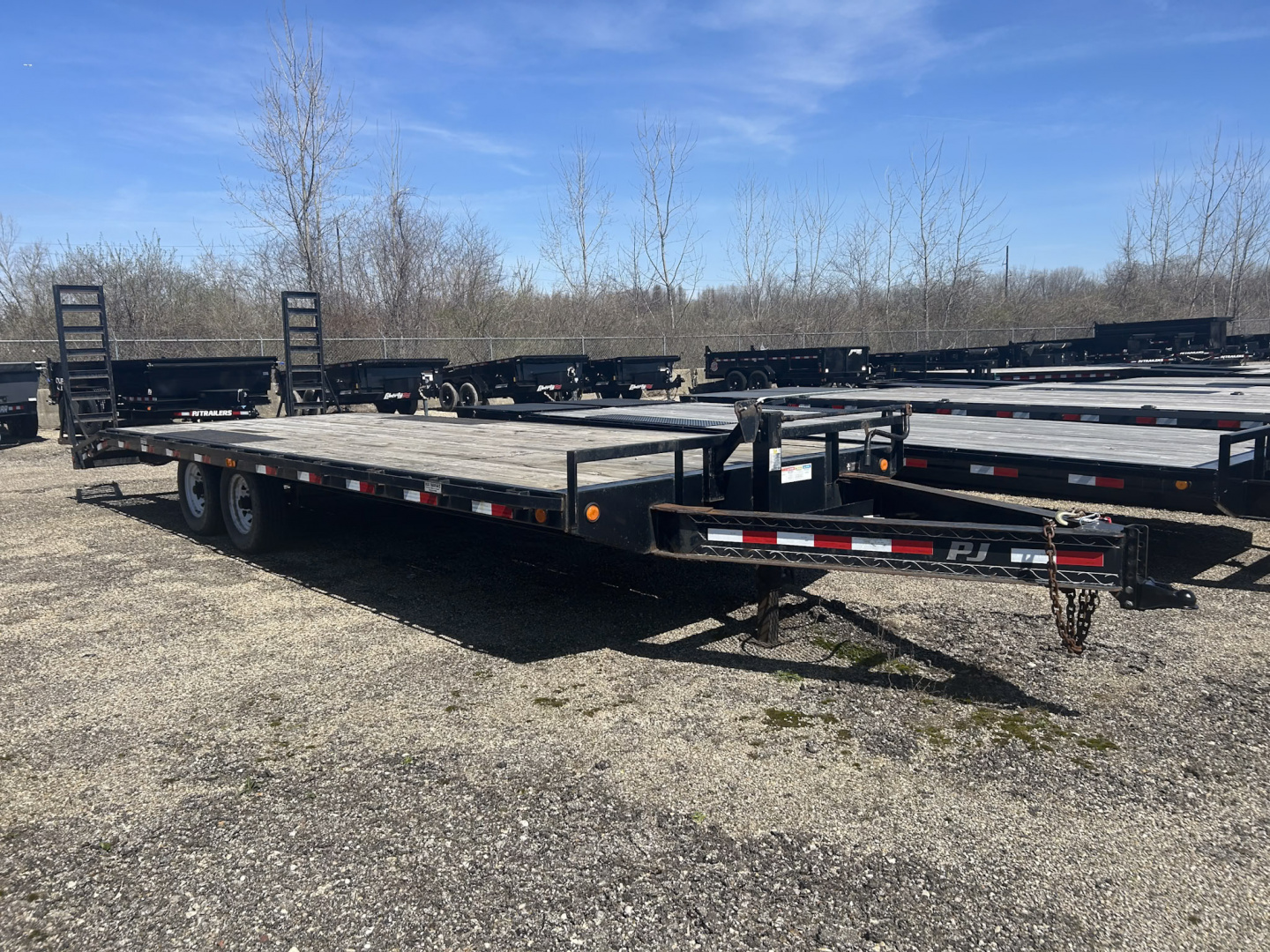 Used 2015 PJ Trailers 102 IN X 24 FT DECK OVER EQUIPMENT TRAILER WITH RAMPS