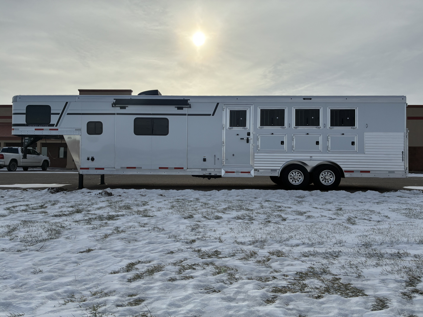 New 2026 SMC 4H 13' LQ Horse Trailer