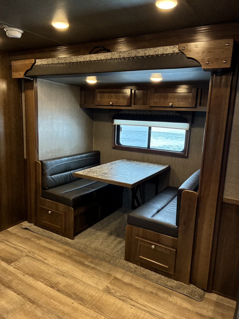 New 2026 SMC 4H 13' LQ Horse Trailer