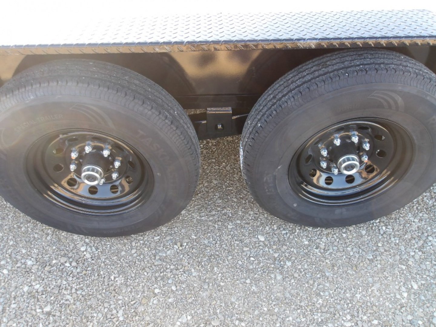 New 2026 PJ Trailers 83x20 CD202 Equipment Trailer