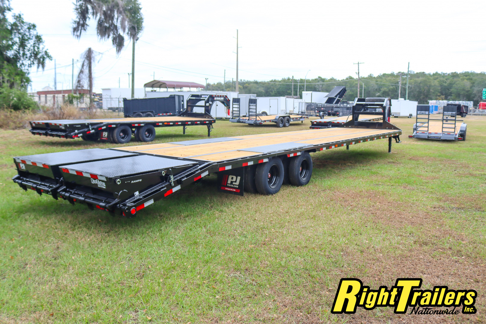 New 2026 8.5X40 PJ GOOSENECK EQUIPMENT TRAILER