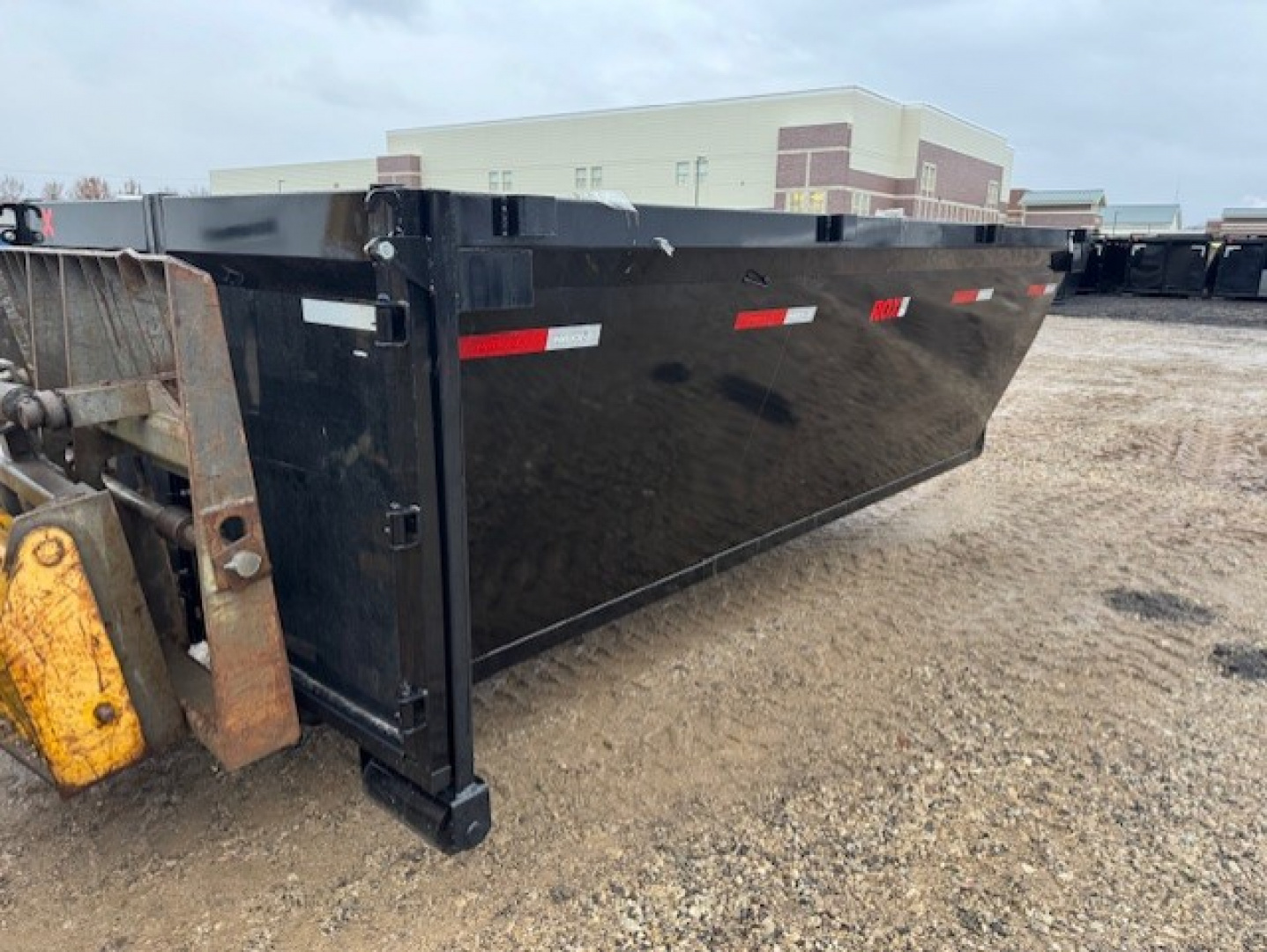 New 2026 MAXX-D ROXB14 Dump Bin