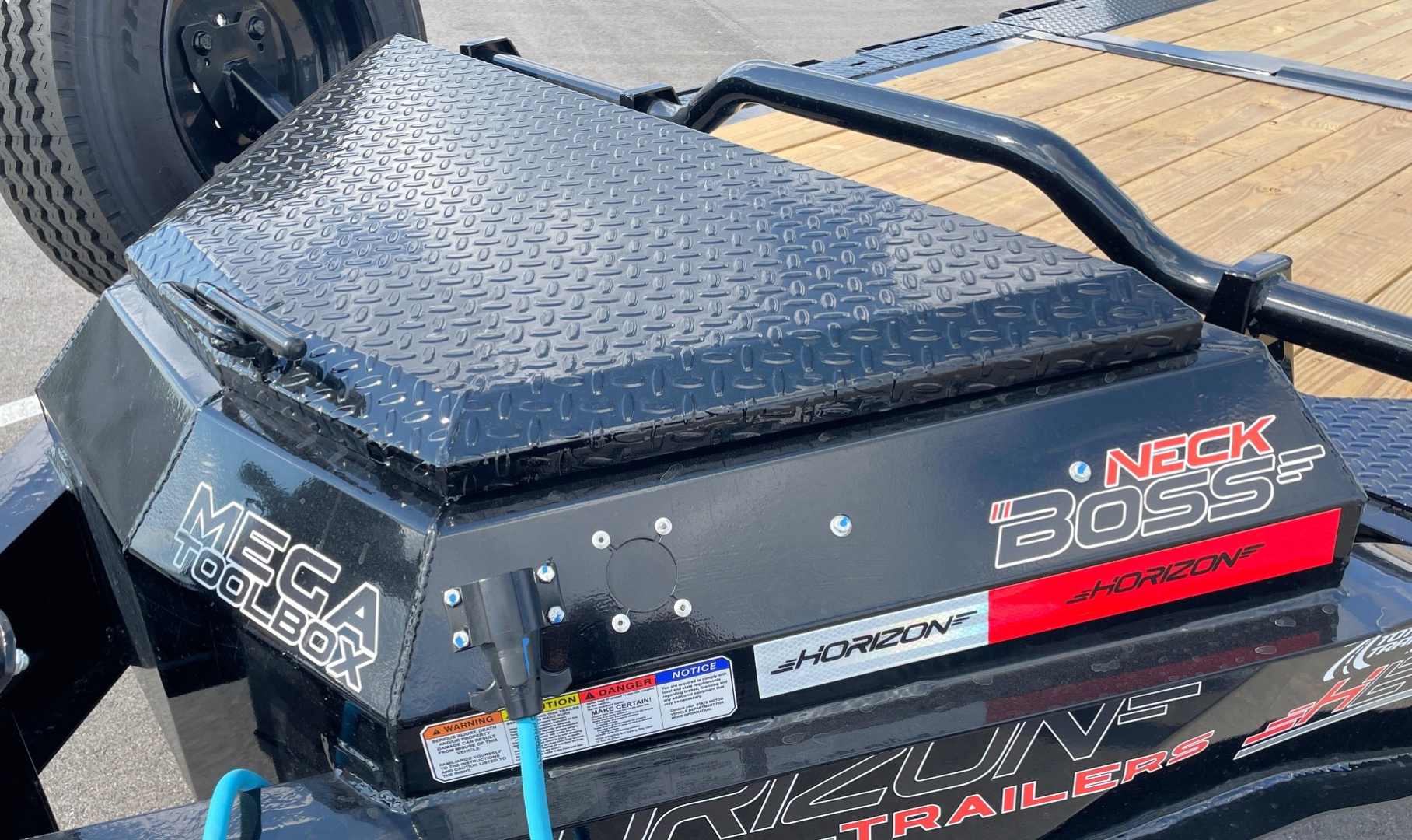 New Horizon HET 22'x 82" Gravity Tilt Equipment Trailer 21,000 GVWR, Spare