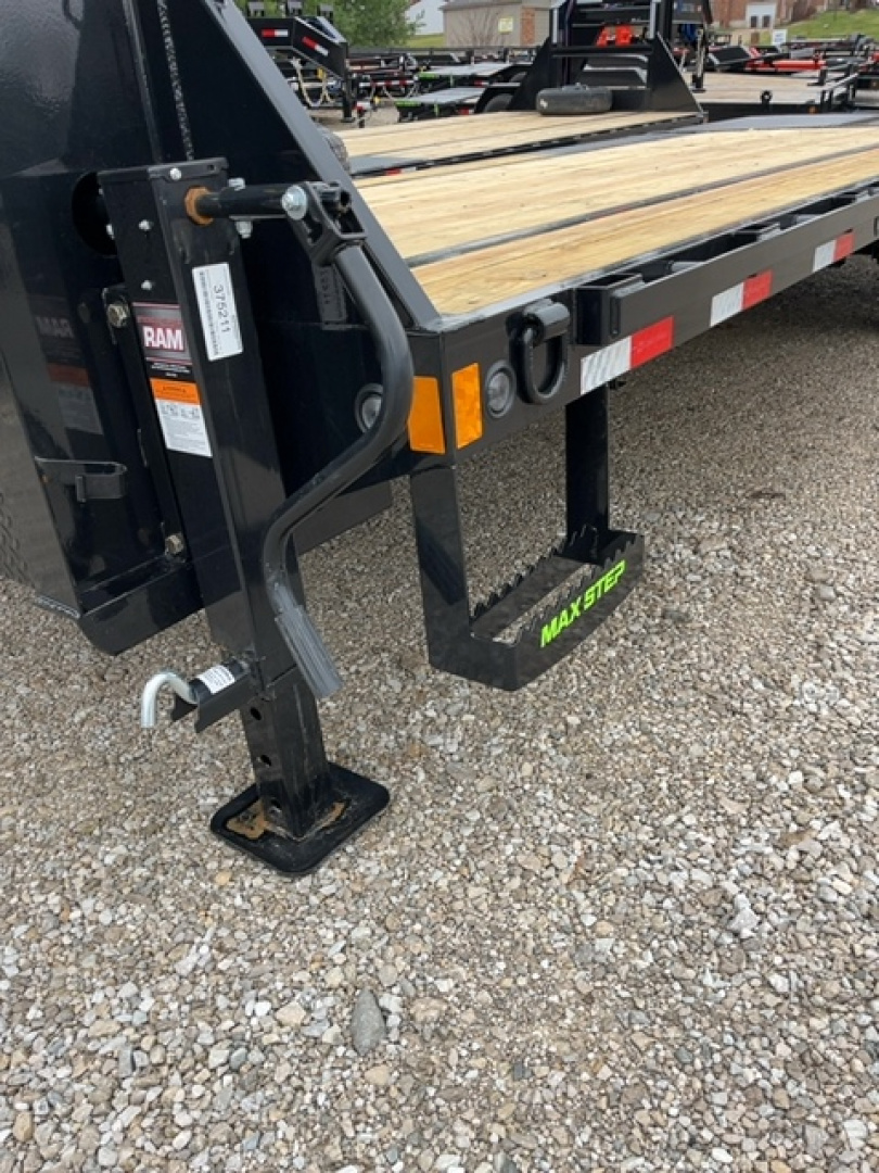 New 2026 Load Trail 102'' x 25' Single Wheel Low-Pro Gooseneck Deckover Trailer