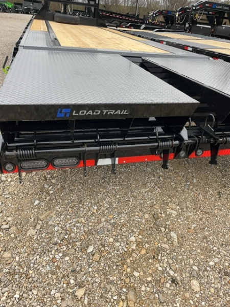 New 2026 Load Trail 102'' x 25' Single Wheel Low-Pro Gooseneck Deckover Trailer