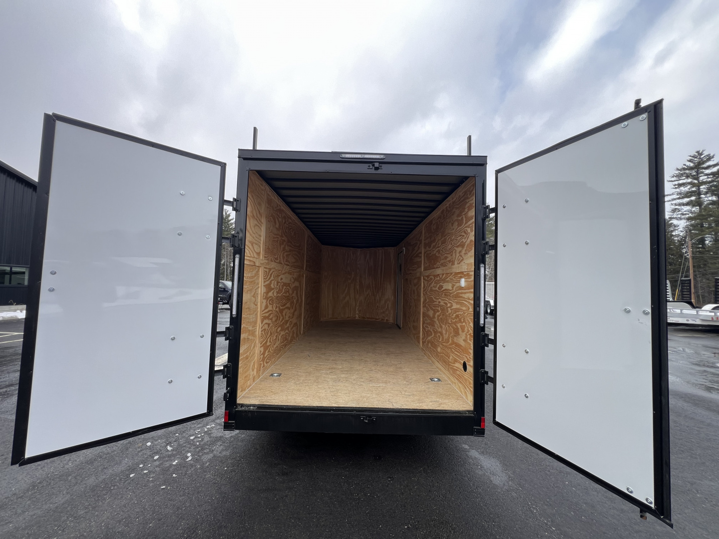 New 2026 Spartan 7X18 +2ft V-nose /7' interior height / .080 Polycore/ Blackout Package/Contractor Package/ Walkable-Roof- 7000GVW