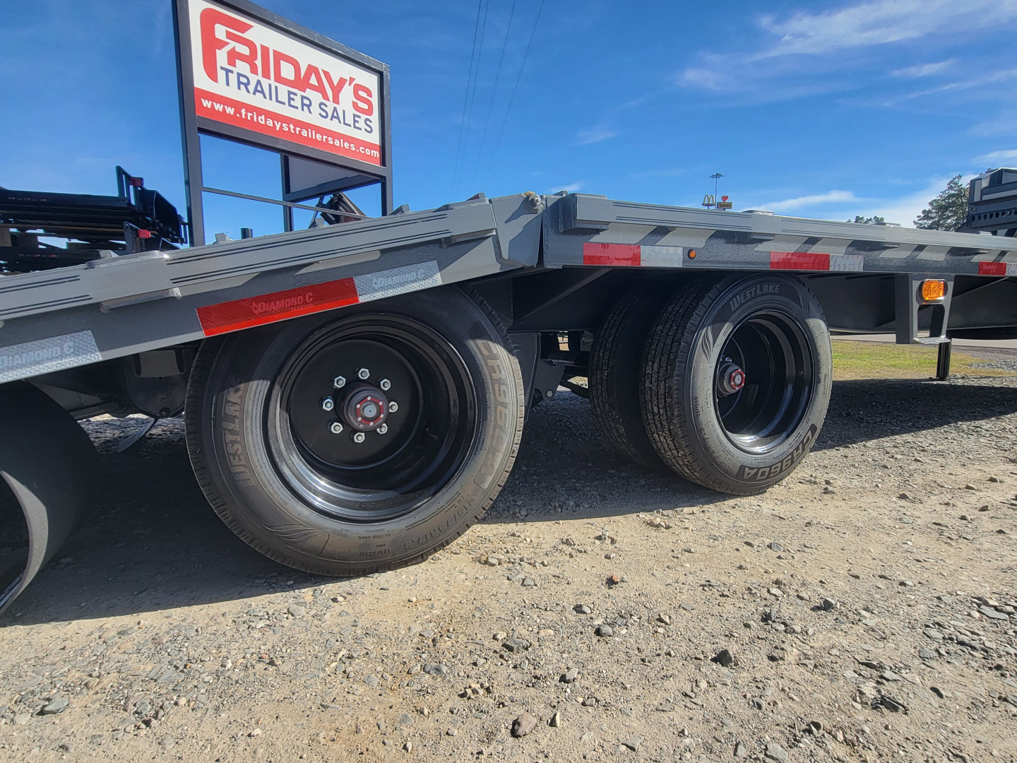 New 2026 Diamond C Trailers FMAX212 32' x 102" Hydraulic Dovetail Pacesetter Edition