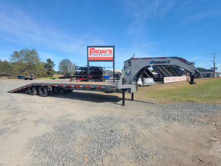 New 2026 Diamond C Trailers FMAX212 32' x 102  Hydraulic Dovetail Pacesetter Edition