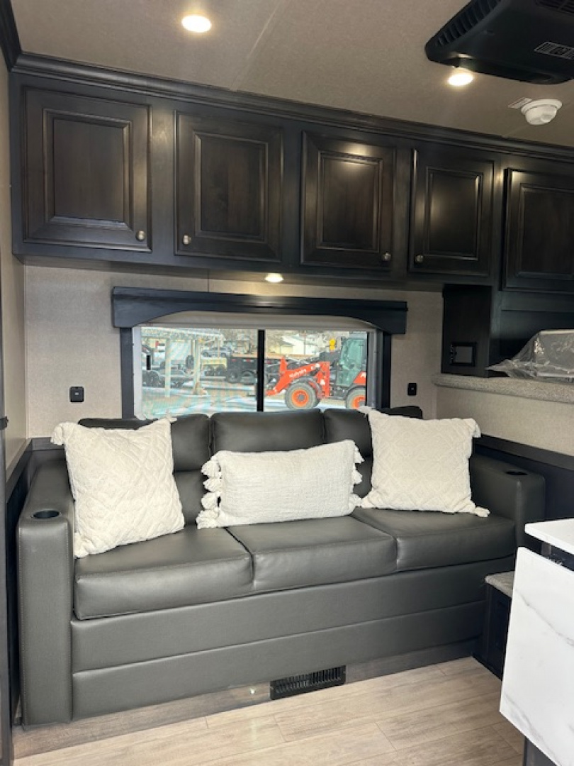 New 2025 Featherlite 8413 Living Quarter w/Stock Back