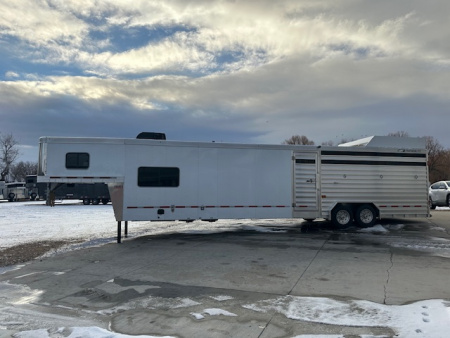 New 2025 Featherlite 8413 Living Quarter w/Stock Back