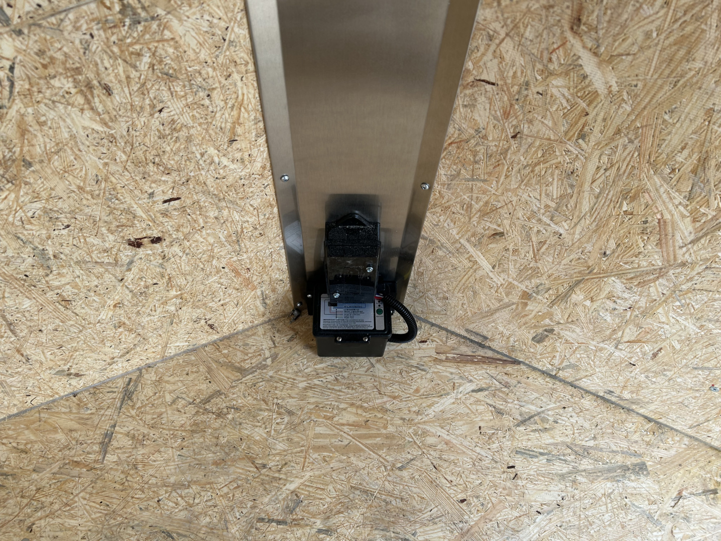 New 2026 ALCOM 7'x14' Aluminum Enclosed Trailer