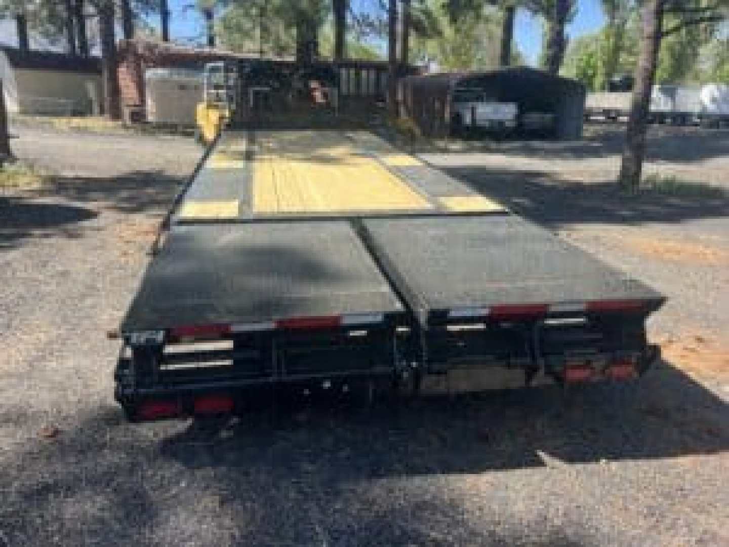New 2026 Top Hat Trailers 102X20+5 15.9K Flatbed Trailer