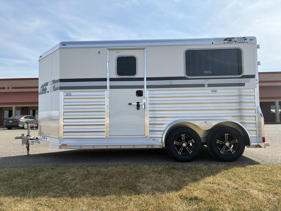 New 2027 4-Star 2H Straight Load Bumper Pull Horse Trailer