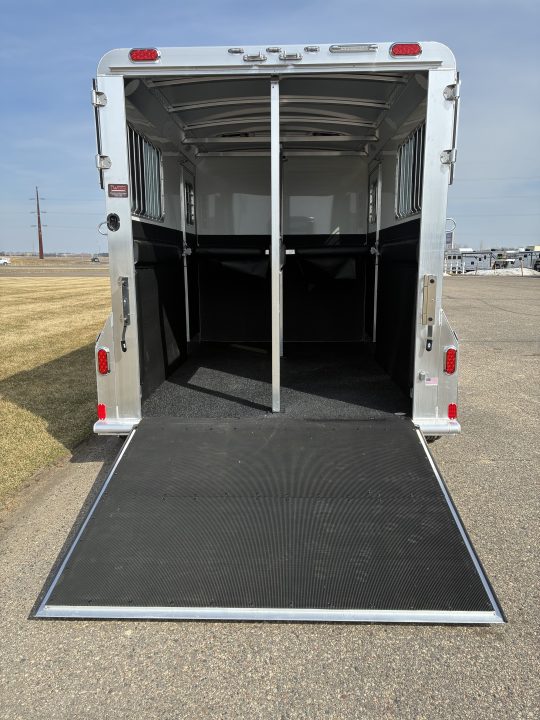 New 2027 4-Star 2H Straight Load Bumper Pull Horse Trailer