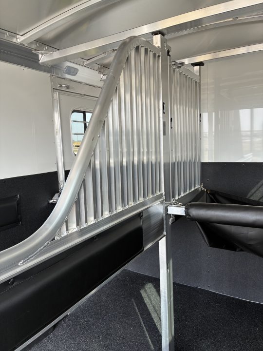 New 2027 4-Star 2H Straight Load Bumper Pull Horse Trailer