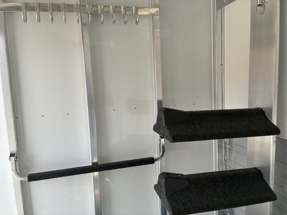 New 2027 4-Star 2H Straight Load Bumper Pull Horse Trailer