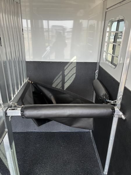 New 2027 4-Star 2H Straight Load Bumper Pull Horse Trailer