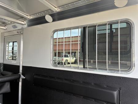 New 2027 4-Star 2H Straight Load Bumper Pull Horse Trailer