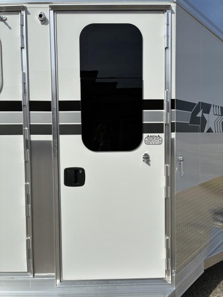 New 2027 4-Star 2H Straight Load Bumper Pull Horse Trailer