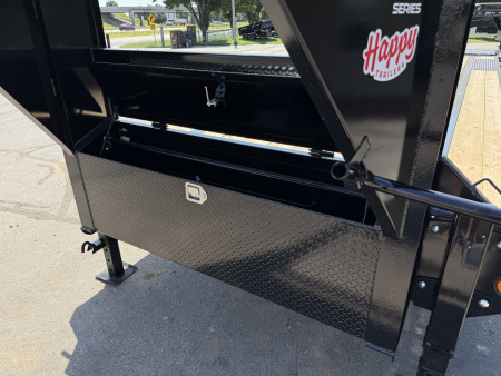 New 2026 PJ 102”x32’ Quest Gooseneck Flatbed w/ Singles – LQ