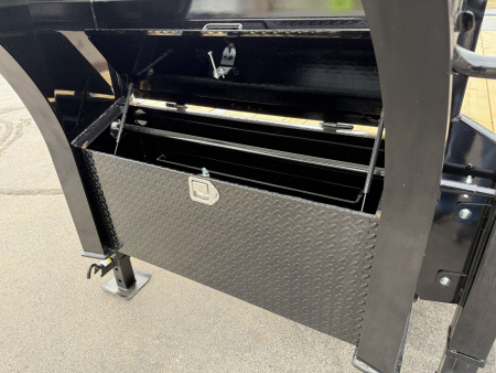 New 2026 PJ 102"x30' GN Low-Pro Flatbed w/ Duals - LD