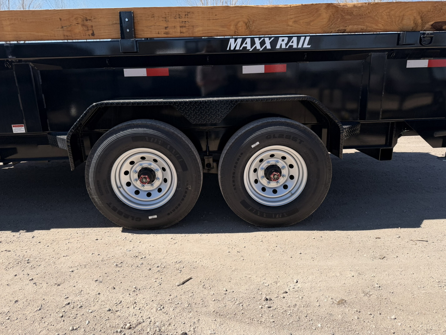 New 2026 Diamond T 7-16 Dump W/ 7 Gauge Floor/Wall 8K Axles