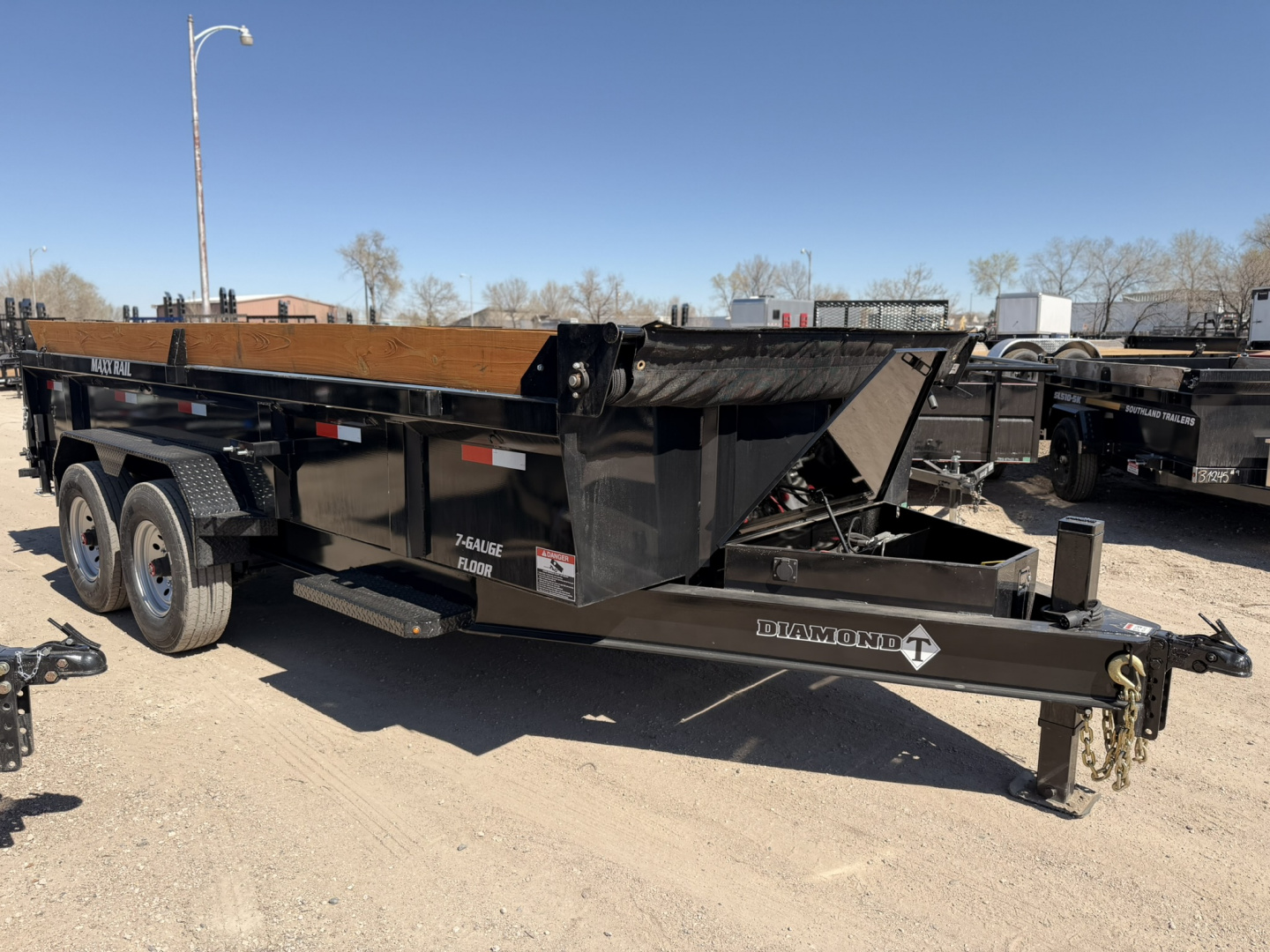 New 2026 Diamond T 7-16 Dump W/ 7 Gauge Floor/Wall 8K Axles