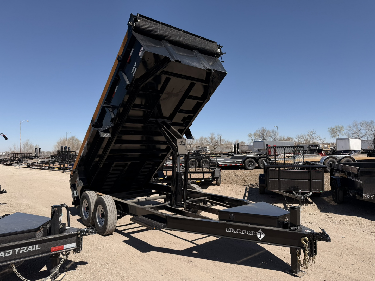 New 2026 Diamond T 7-16 Dump W/ 7 Gauge Floor/Wall 8K Axles