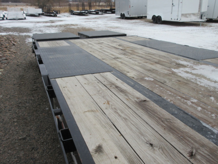 Used 2022 Delco Trailers Delta 32' GN Flatbed Trailer