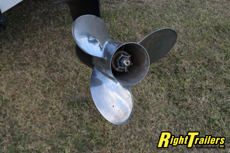 Used 1998 260 Outrage Boston Whaler Center Console