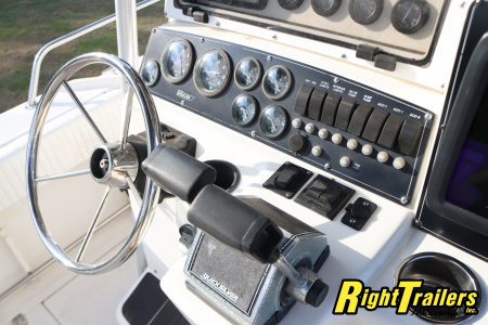 Used 1998 260 Outrage Boston Whaler Center Console