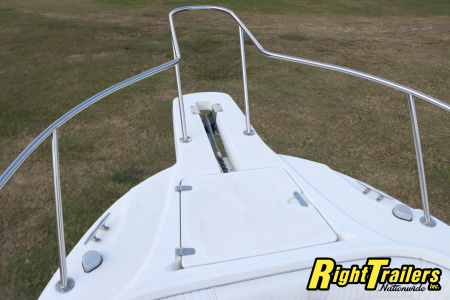 Used 1998 260 Outrage Boston Whaler Center Console